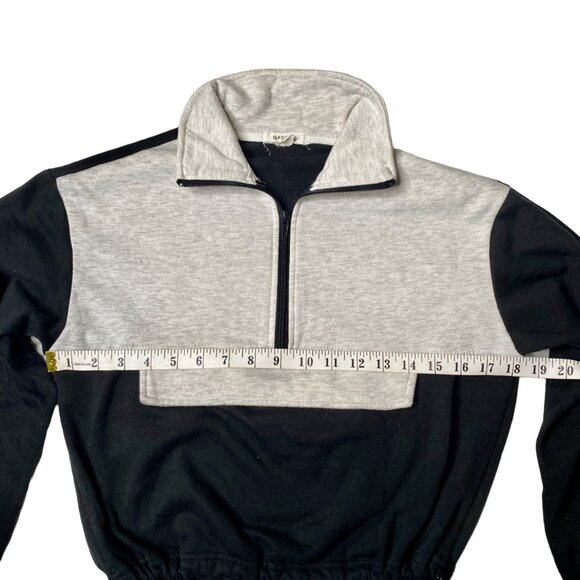 Garage Women's Cropped Pullover in Grey and Black, size Extra Small - Picture 7 of 10